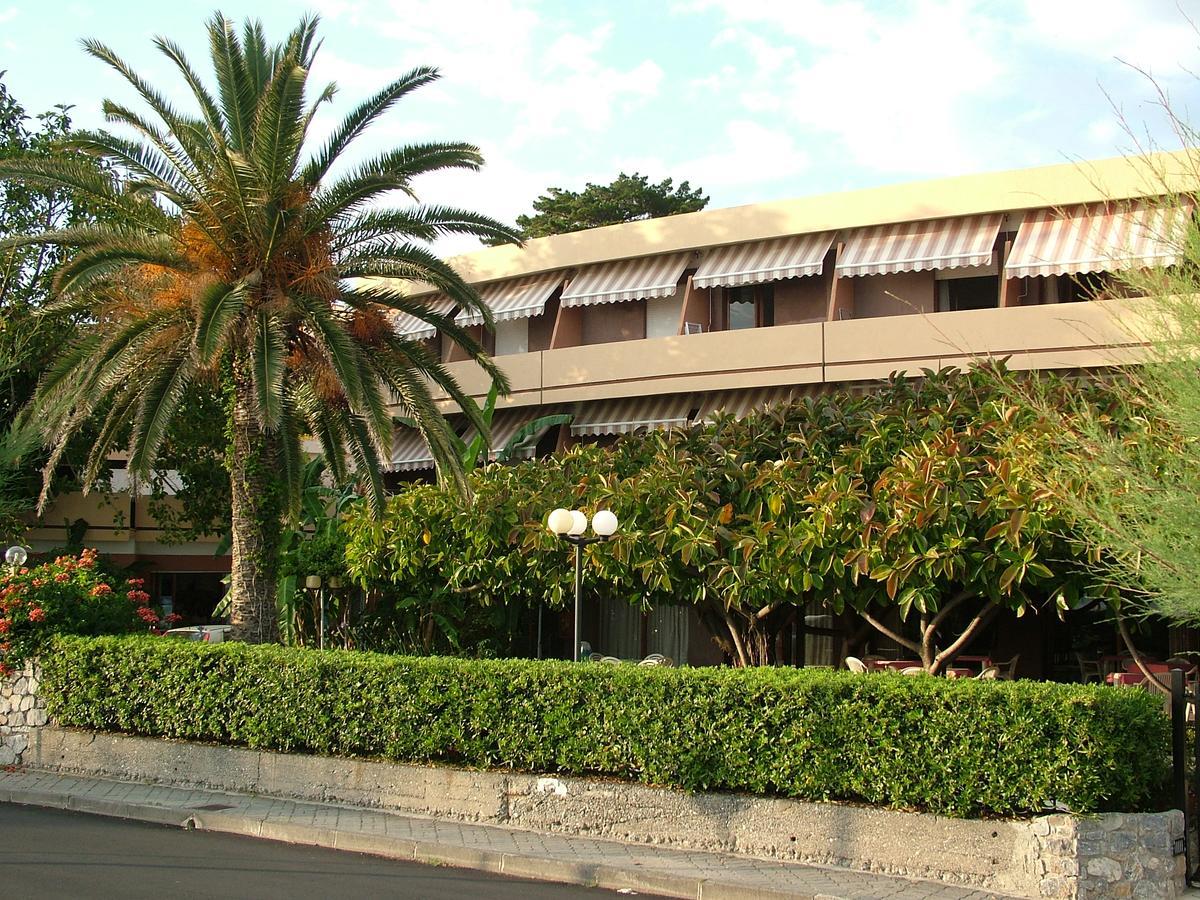 Hotel Riviera Bleu 3*